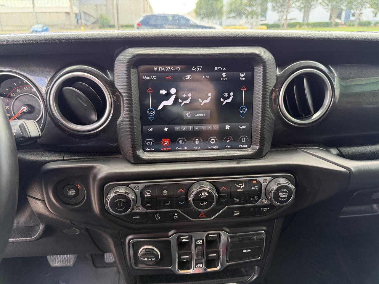2020 Jeep Wrangler Unlimited Sahara Altitude Dallas TX