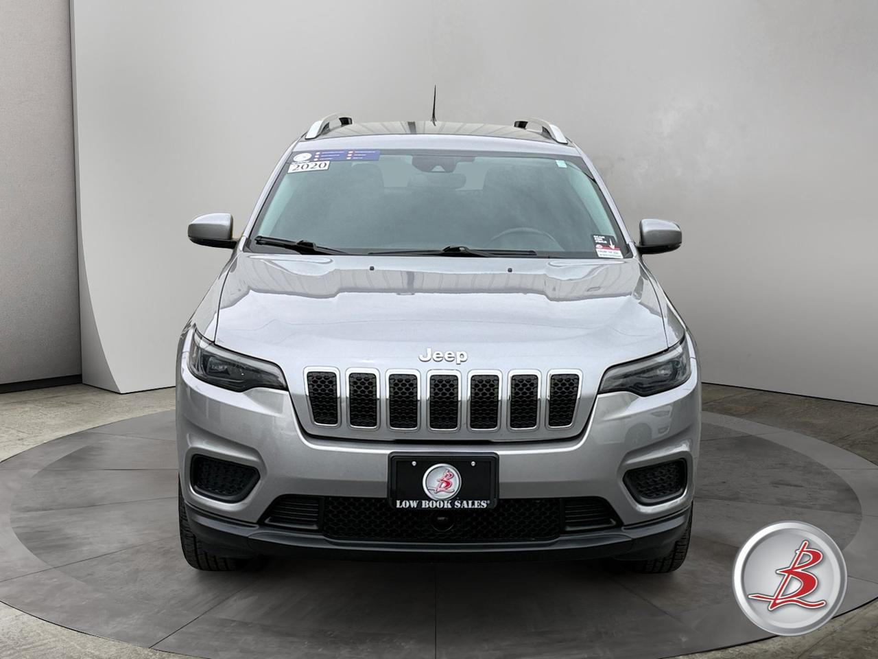 2020 Jeep CHEROKEE Latitude