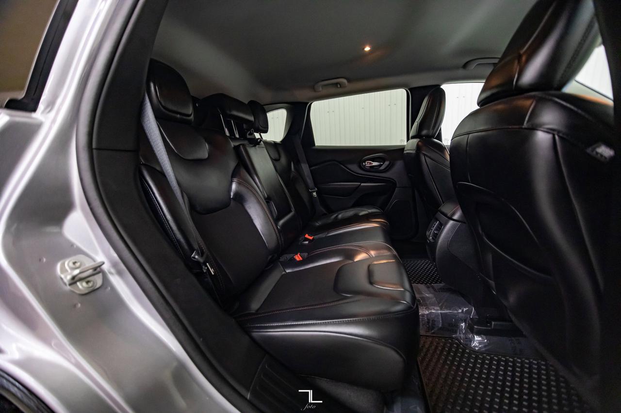 2020 Jeep Cherokee 4x4 Trailhawk Leather Nav BCam Red Deer AB