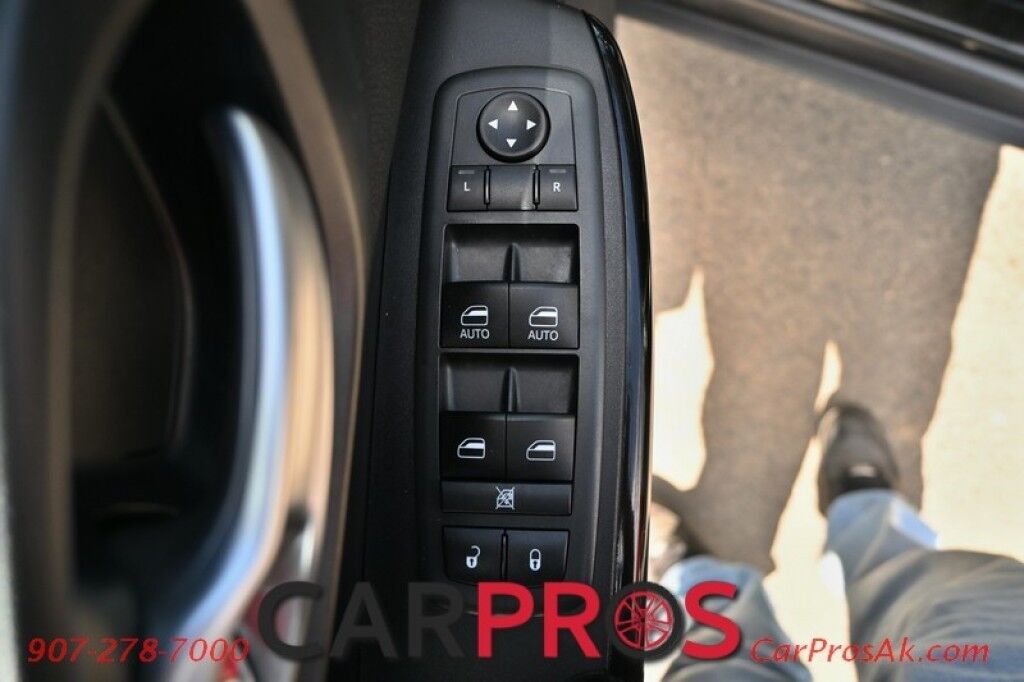 2020 Jeep Cherokee Altitude - 2.4L - Automatic - 4X4 - Remote Start - Heated Front Seats & Steering Wheel - Block Heater - LED Fog Lights - Keyless Entry - Backup Camera - Apple CarPlay/Google Android Auto Anchorage AK