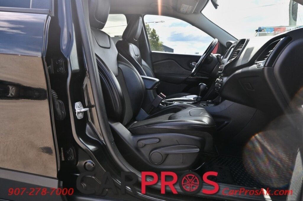 2020 Jeep Cherokee Altitude - 2.4L - Automatic - 4X4 - Remote Start - Heated Front Seats & Steering Wheel - Block Heater - LED Fog Lights - Keyless Entry - Backup Camera - Apple CarPlay/Google Android Auto Anchorage AK