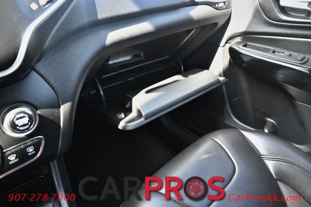 2020 Jeep Cherokee Altitude - 2.4L - Automatic - 4X4 - Remote Start - Heated Front Seats & Steering Wheel - Block Heater - LED Fog Lights - Keyless Entry - Backup Camera - Apple CarPlay/Google Android Auto Anchorage AK