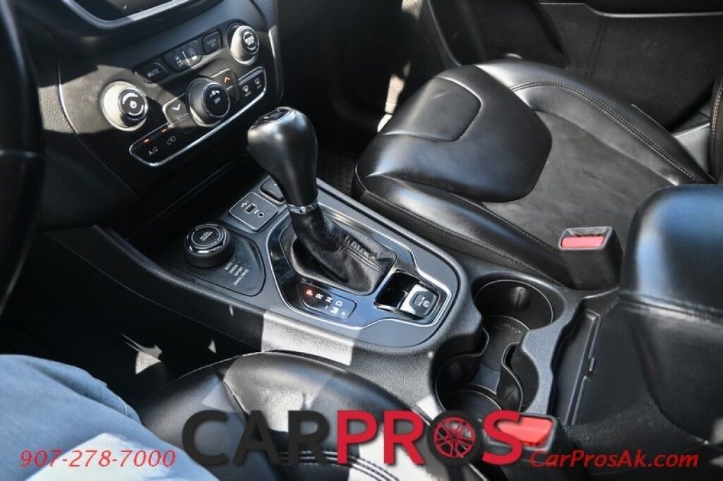 2020 Jeep Cherokee Altitude - 2.4L - Automatic - 4X4 - Remote Start - Heated Front Seats & Steering Wheel - Block Heater - LED Fog Lights - Keyless Entry - Backup Camera - Apple CarPlay/Google Android Auto Anchorage AK