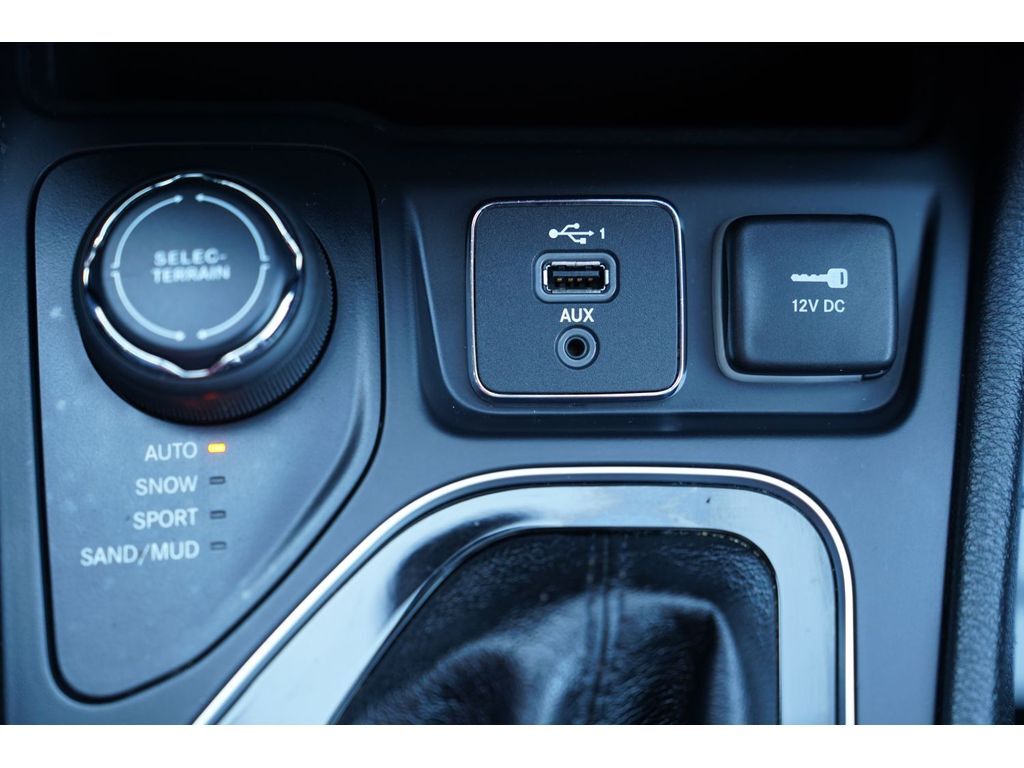 2020 Jeep Cherokee Altitude Huntington UT