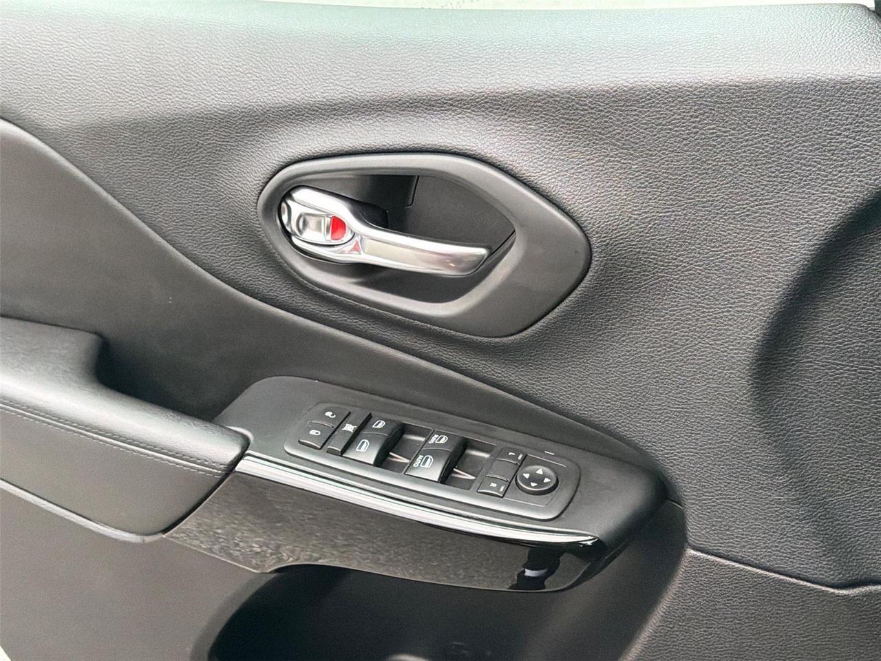 2020 Jeep Cherokee Altitude Hagerstown MD