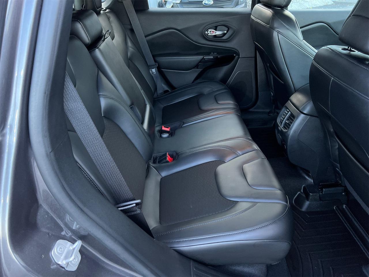 2020 Jeep Cherokee Altitude Hagerstown MD