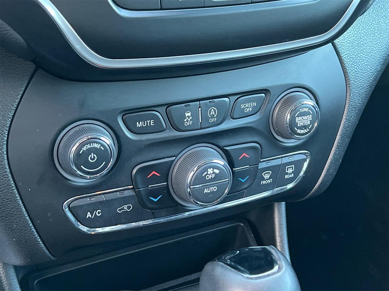 2020 Jeep Cherokee Altitude Hagerstown MD