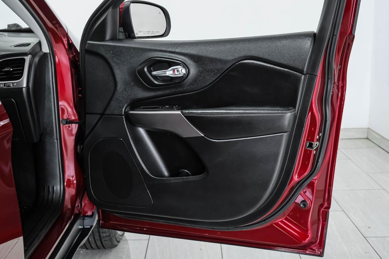 2020 Jeep Cherokee LATITUDE PLUS 4WD BLIND SPOT ASSIST LEATHER HEATED SEATS REAR CAMERA KEYLESS START Carrollton TX