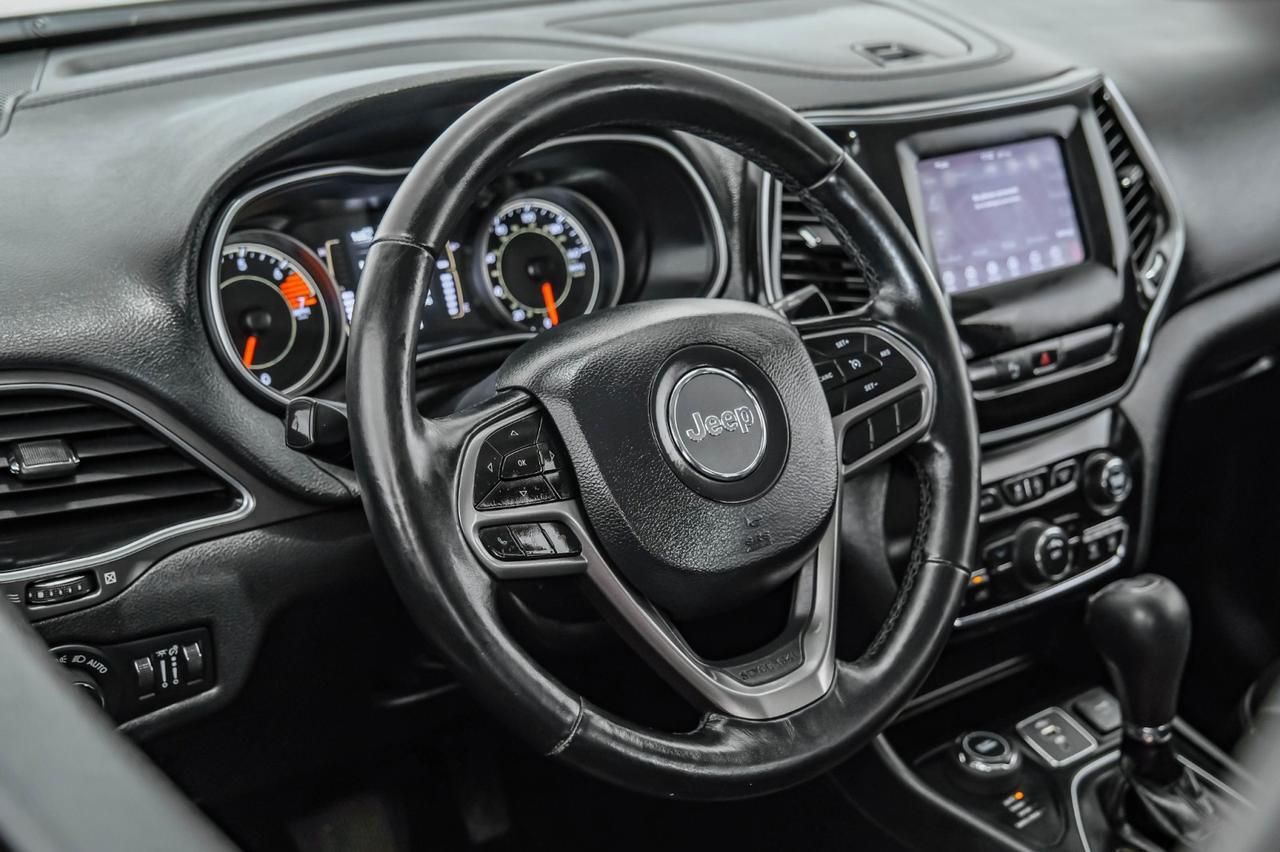 2020 Jeep Cherokee LATITUDE PLUS 4WD BLIND SPOT ASSIST LEATHER HEATED SEATS REAR CAMERA KEYLESS START Carrollton TX