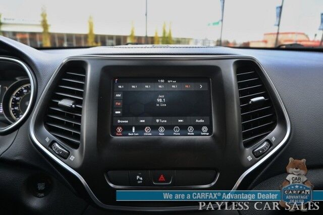 2020 Jeep Cherokee Latitude Plus / 4X4 / 2-Way Compustar Auto Start / Power Leather Trimmed Seats / Blind Spot Alert / Apple CarPlay & Android Auto / USB Input / Back Up Camera / Cruise Control / New Tires / Only 62k Miles Anchorage AK