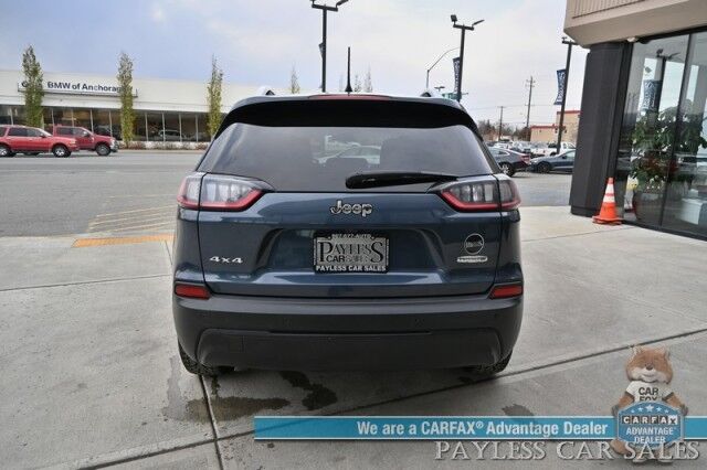 2020 Jeep Cherokee Latitude Plus / 4X4 / 2-Way Compustar Auto Start / Power Leather Trimmed Seats / Blind Spot Alert / Apple CarPlay & Android Auto / USB Input / Back Up Camera / Cruise Control / New Tires / Only 62k Miles Anchorage AK