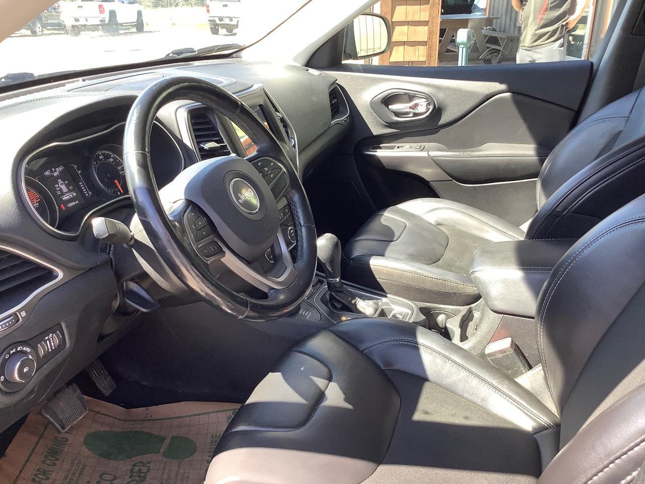 2020 Jeep Cherokee Latitude Plus 4x4 Hayden ID