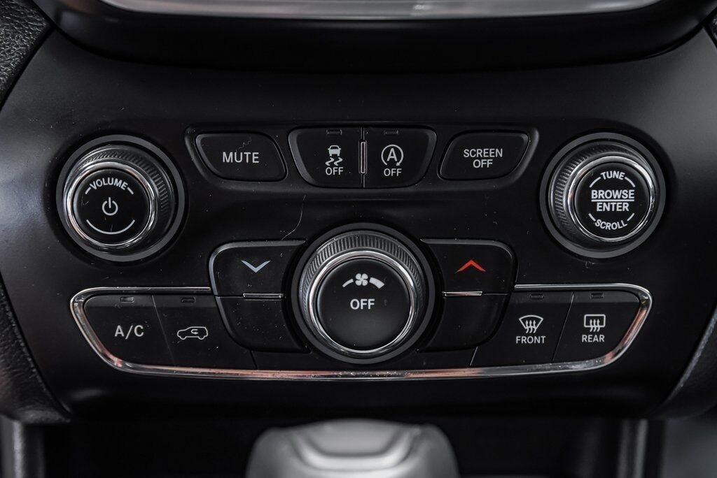 2020 Jeep Cherokee Latitude Plus Akron OH