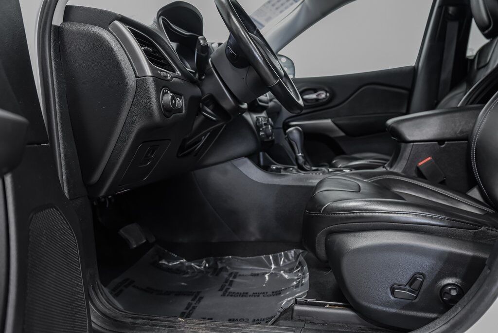 2020 Jeep Cherokee Latitude Plus Akron OH