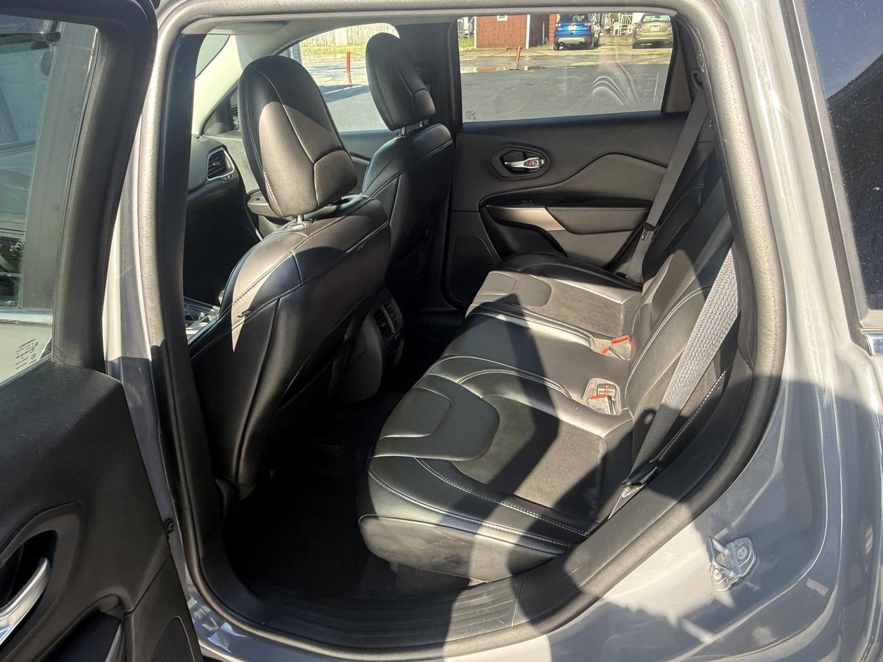 2020 Jeep Cherokee Latitude Plus Connellsville PA