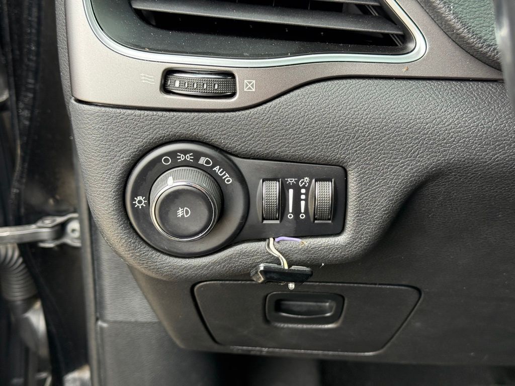 2020 Jeep Cherokee Latitude Plus Crestwood KY