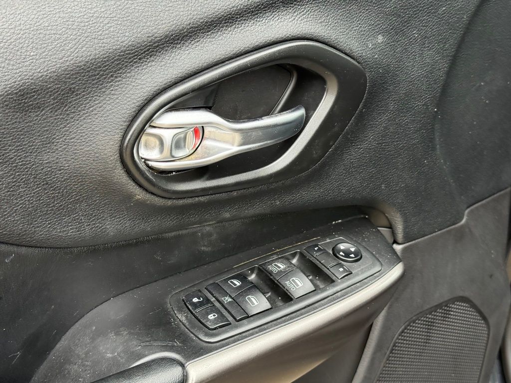 2020 Jeep Cherokee Latitude Plus Crestwood KY