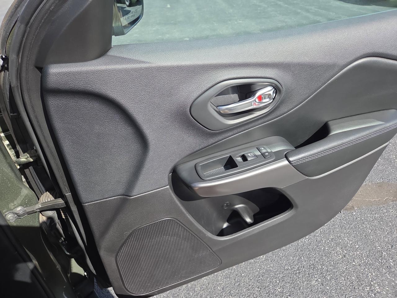 2020 Jeep Cherokee Latitude Plus HAMBURG PA