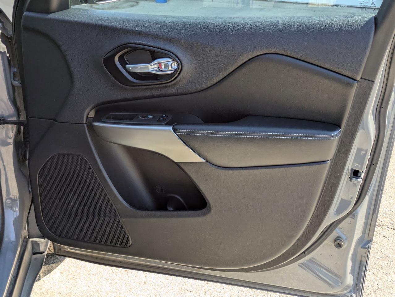 2020 Jeep Cherokee Latitude Plus Castroville TX