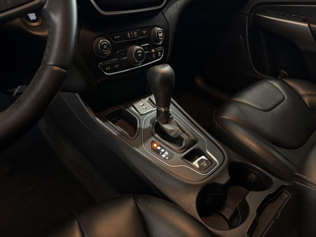 2020 Jeep Cherokee Latitude Plus San Antonio TX