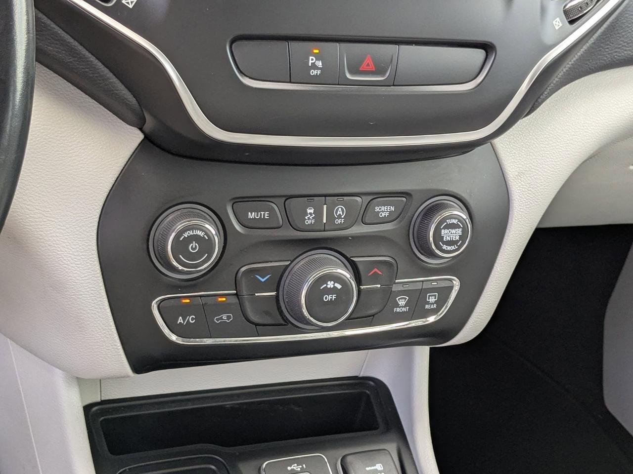2020 Jeep Cherokee Latitude Plus San Antonio TX