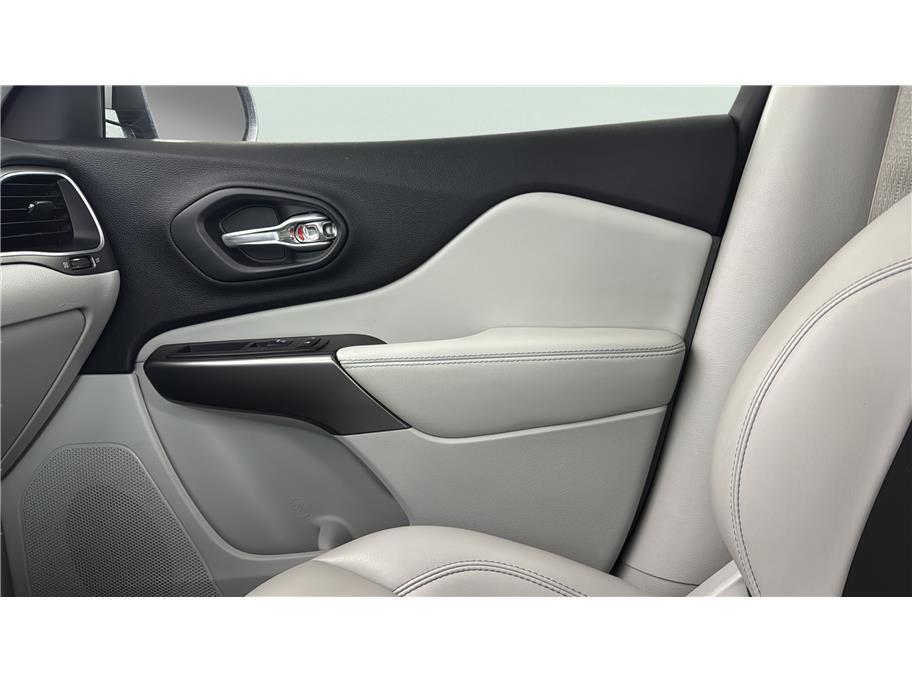 2020 Jeep Cherokee Latitude Plus Sport Utility 4D Folsom CA