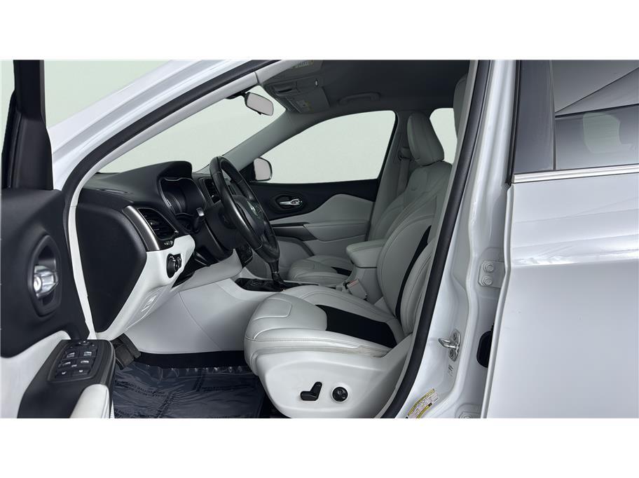 2020 Jeep Cherokee Latitude Plus Sport Utility 4D Folsom CA