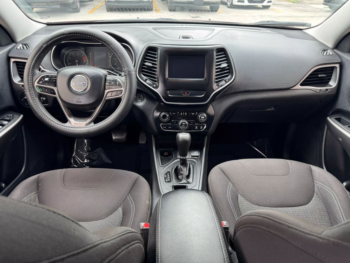 2020 Jeep Cherokee Latitude Sport Utility 4D