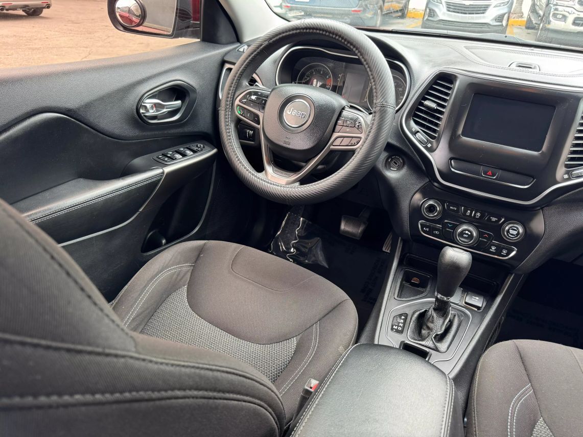 2020 Jeep Cherokee Latitude Sport Utility 4D