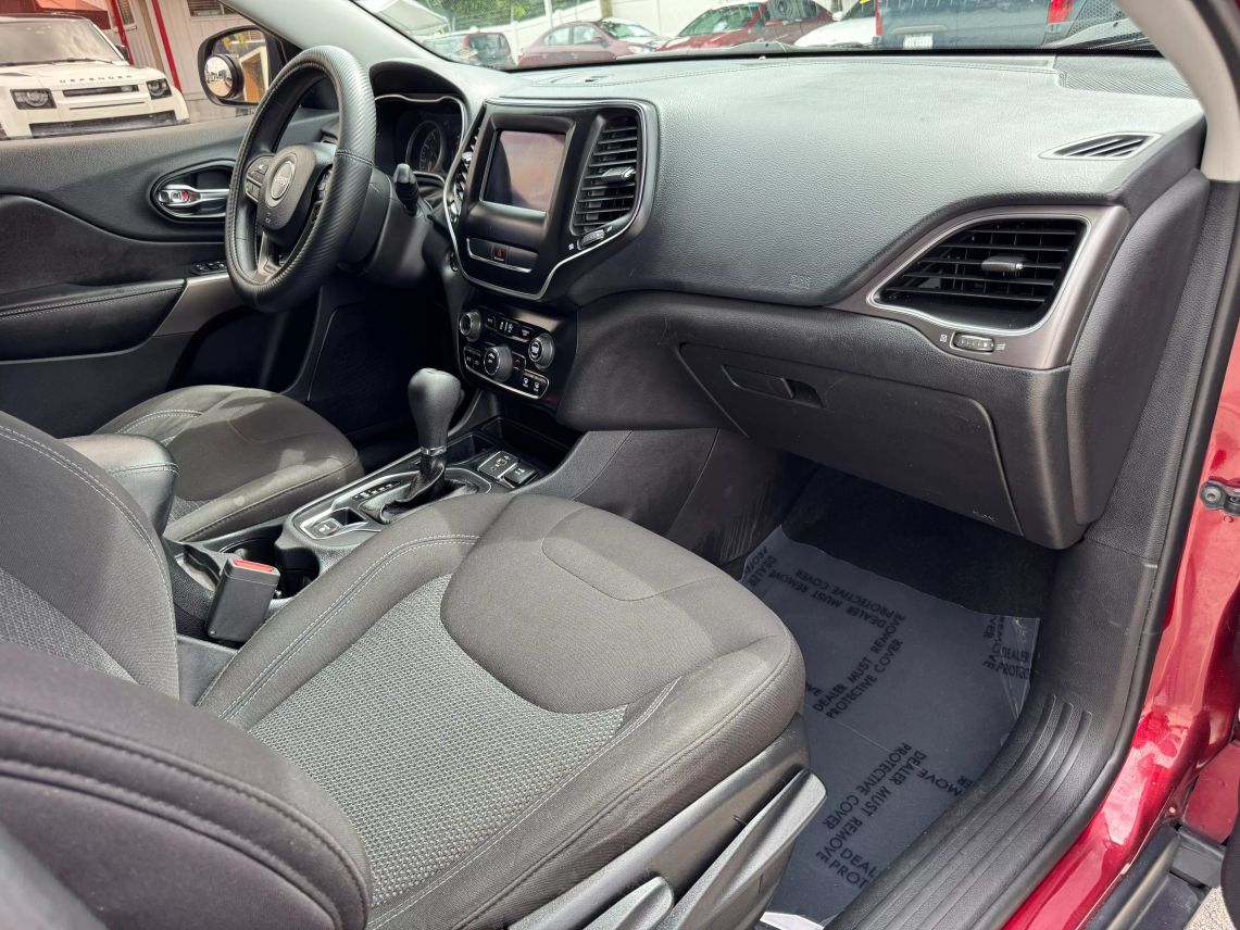 2020 Jeep Cherokee Latitude Sport Utility 4D