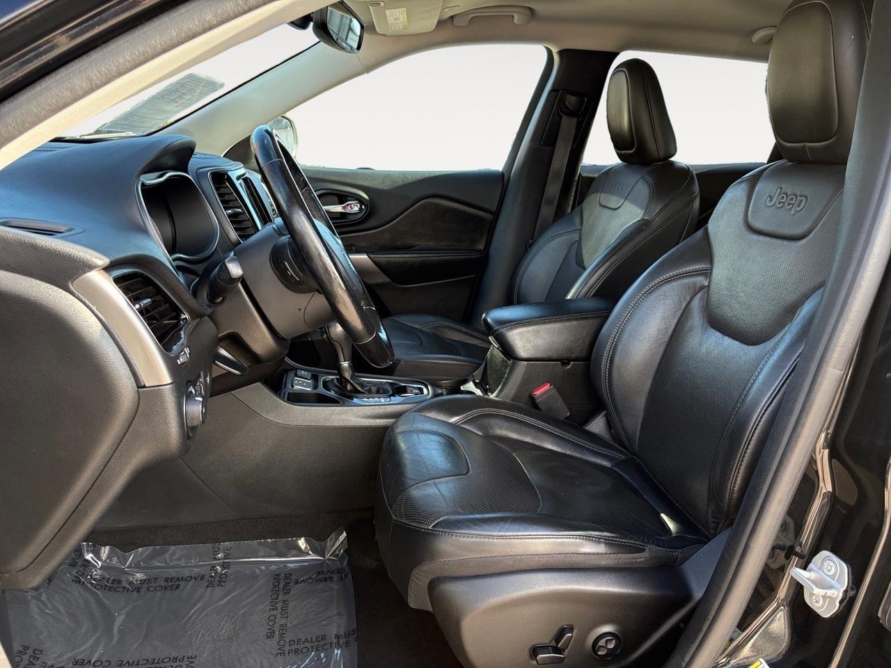 2020 Jeep Cherokee Limited, POWER LIFTGATE, BACKUP CAMERA WITH PARKING SENSORS, AUTO START/STOP, BLIND SPOT ALERT, APPLE CARPLAY/ANDROID AUTO, HEATED STEERING WHEEL & SEATS, DRIVE A JEEP OFF THE LOT TODAY!