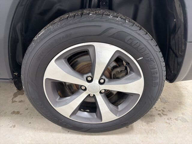 2020 Jeep Cherokee Limited Pine River MN