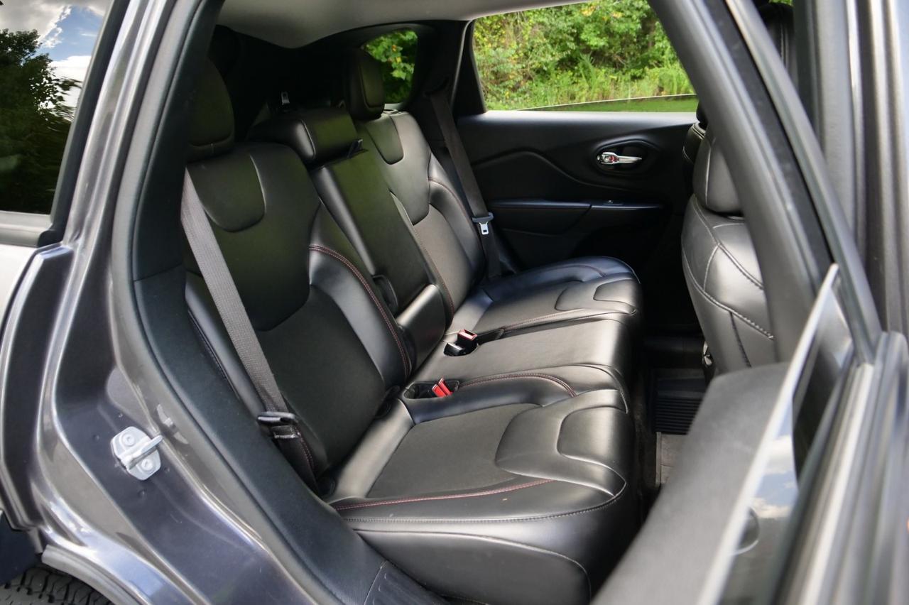 2020 Jeep Cherokee Trailhawk 4X4 / Leather Seats / 3.2L V6! Lincolnton NC