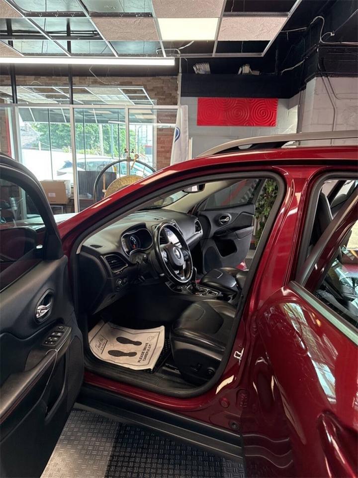 2020 Jeep Cherokee Trailhawk Royal Oak MI