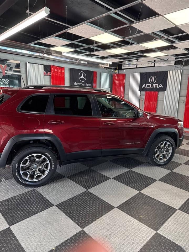 2020 Jeep Cherokee Trailhawk Royal Oak MI