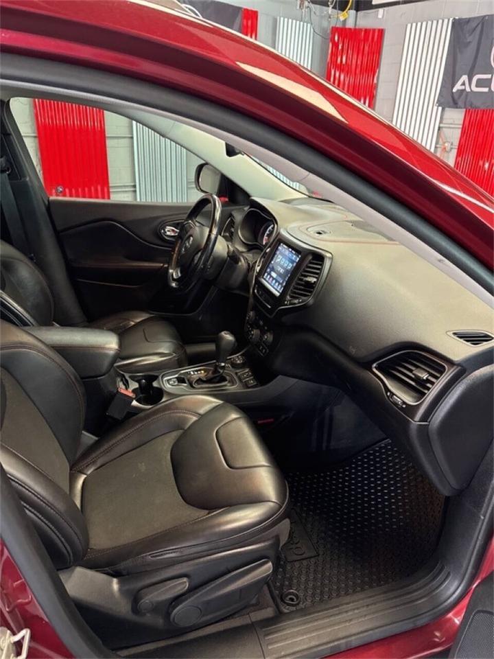 2020 Jeep Cherokee Trailhawk Royal Oak MI