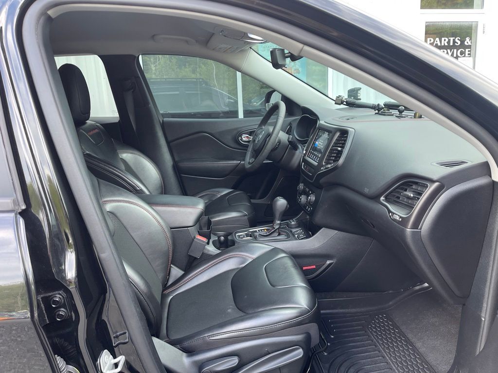 2020 Jeep Cherokee Trailhawk Orange MA