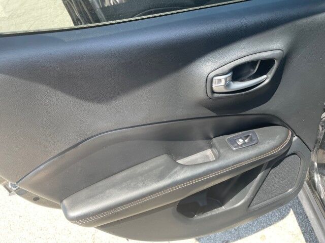 2020 Jeep Compass Latitude w/Sun/Safety Pkg Cleveland OH