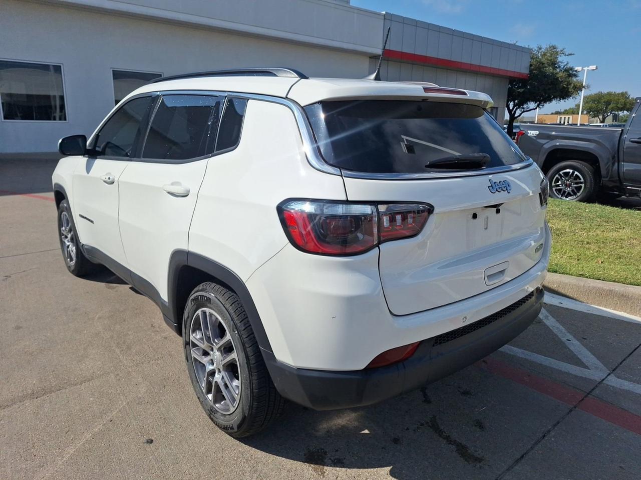 2020 Jeep Compass Latitude w/Sun/Safety Pkg Hurst TX