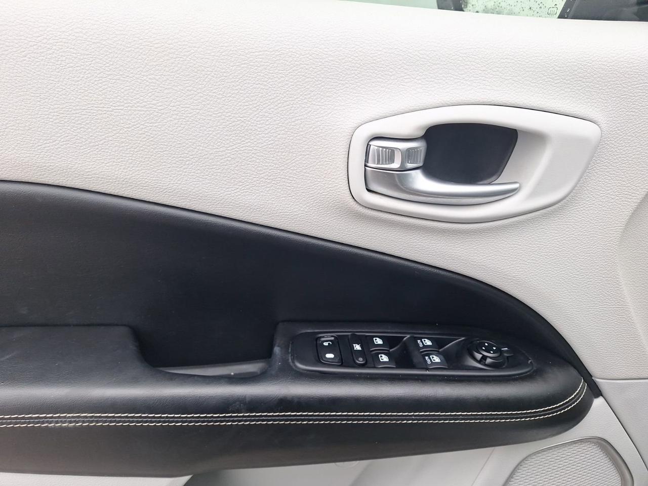 2020 Jeep Compass Latitude w/Sun/Safety Pkg Hurst TX