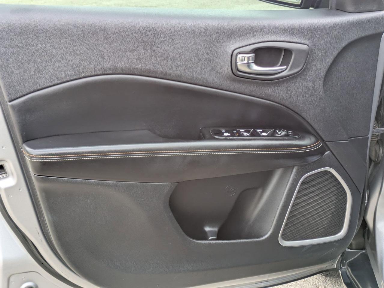 2020 Jeep Compass Latitude w/Sun/Wheel Pkg Castroville TX