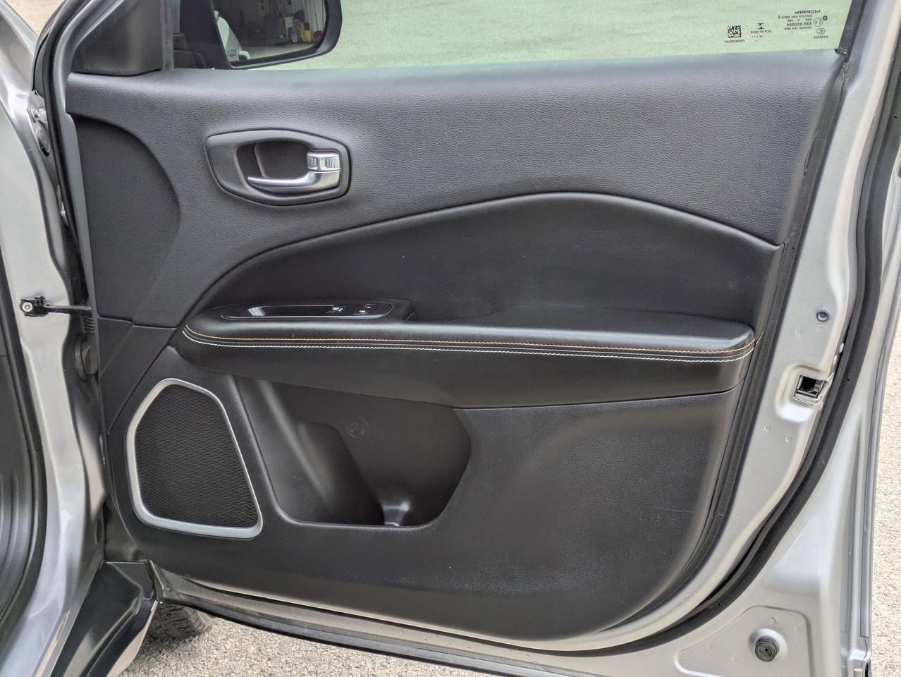 2020 Jeep Compass Latitude w/Sun/Wheel Pkg Castroville TX