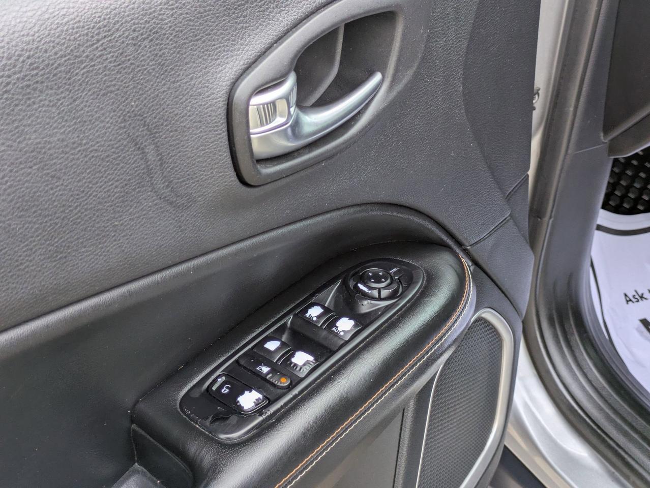 2020 Jeep Compass Latitude w/Sun/Wheel Pkg Castroville TX