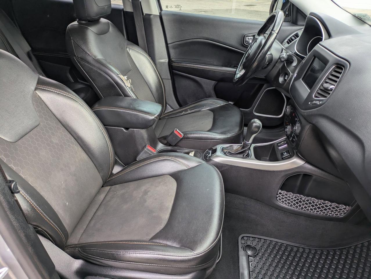 2020 Jeep Compass Latitude w/Sun/Wheel Pkg Castroville TX