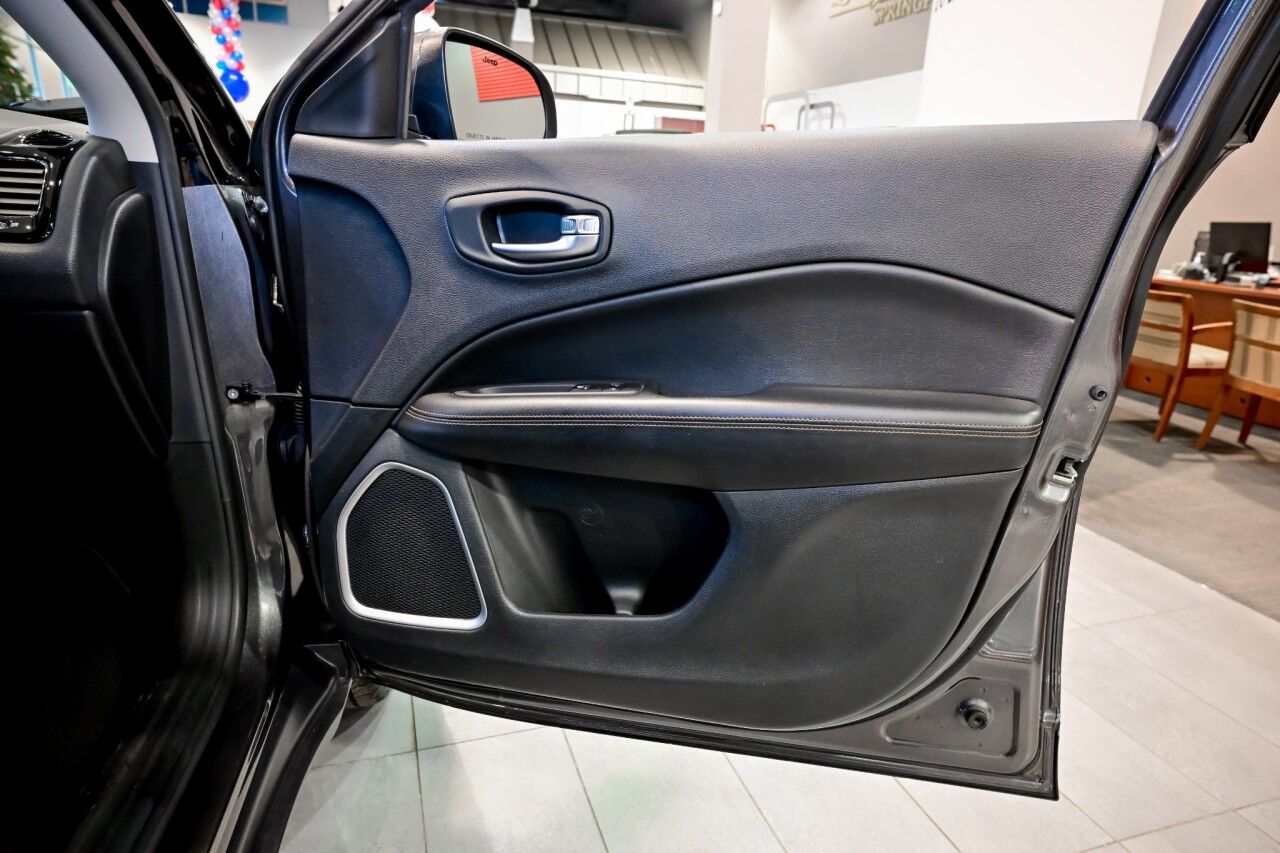 2020 Jeep Compass Limited 4X4, Pano Rood, Navigation, Bluetooth Springfield NJ