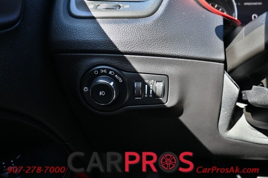 2020 Jeep Compass Trailhawk - 4X4 - Off Road Suspension - Premium Cloth / Leather&ndash;Trim Bucket Seats - Bluetooth With Apple &amp; Google Play &amp; Android Auto - Air Conditioning - Power Windows &amp; Door Locks - Aluminum Wheels - Fog Lights Anchorage AK