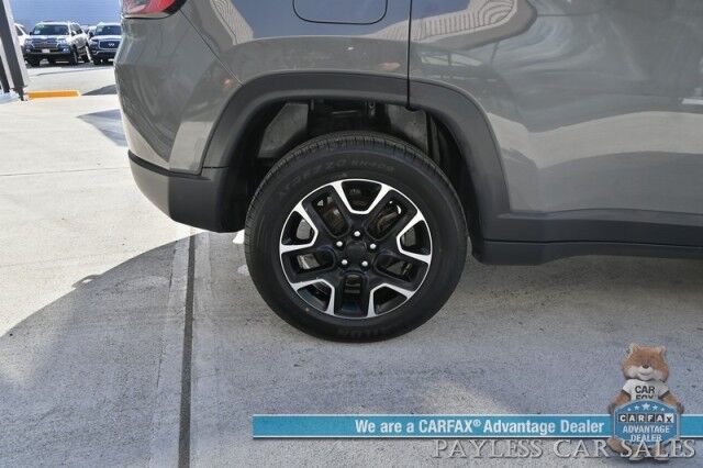 2020 Jeep Compass Trailhawk / 4X4 / Automatic / Premium Leather Trimmed Seats / Cruise Control / Apple CarPlay & Android Auto / Power Windows, Locks & Mirrors / Keyless Entry & Start / Back Up Cam / 30 MPG Anchorage AK