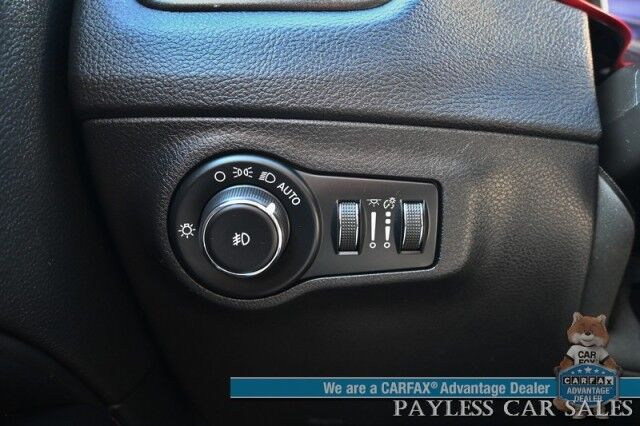2020 Jeep Compass Trailhawk / 4X4 / Automatic / Premium Leather Trimmed Seats / Cruise Control / Apple CarPlay & Android Auto / Power Windows, Locks & Mirrors / Keyless Entry & Start / Back Up Cam / 30 MPG Anchorage AK