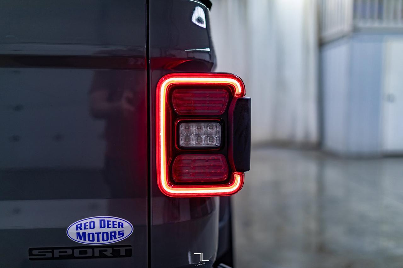 2020 Jeep Gladiator 4x4 Sport S BCam Red Deer AB