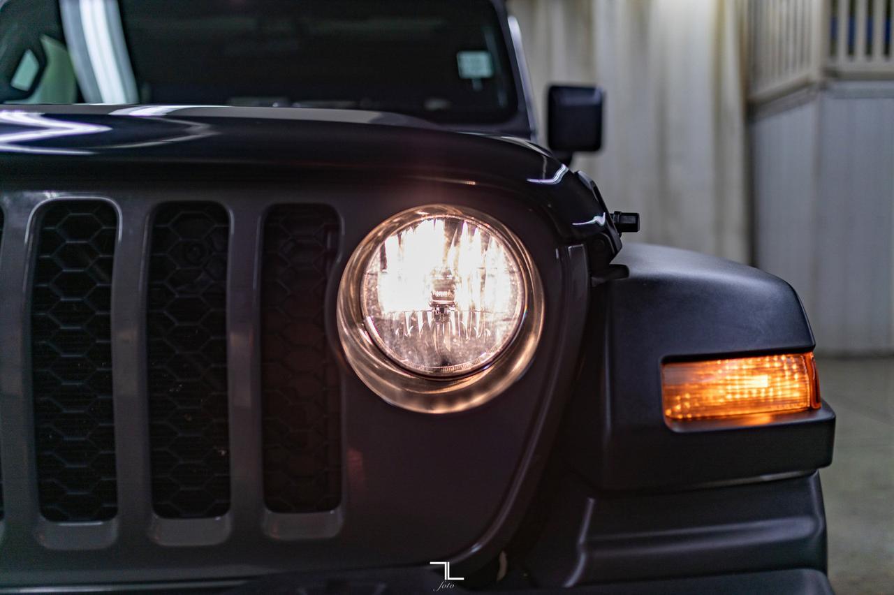 2020 Jeep Gladiator 4x4 Sport S BCam Red Deer AB